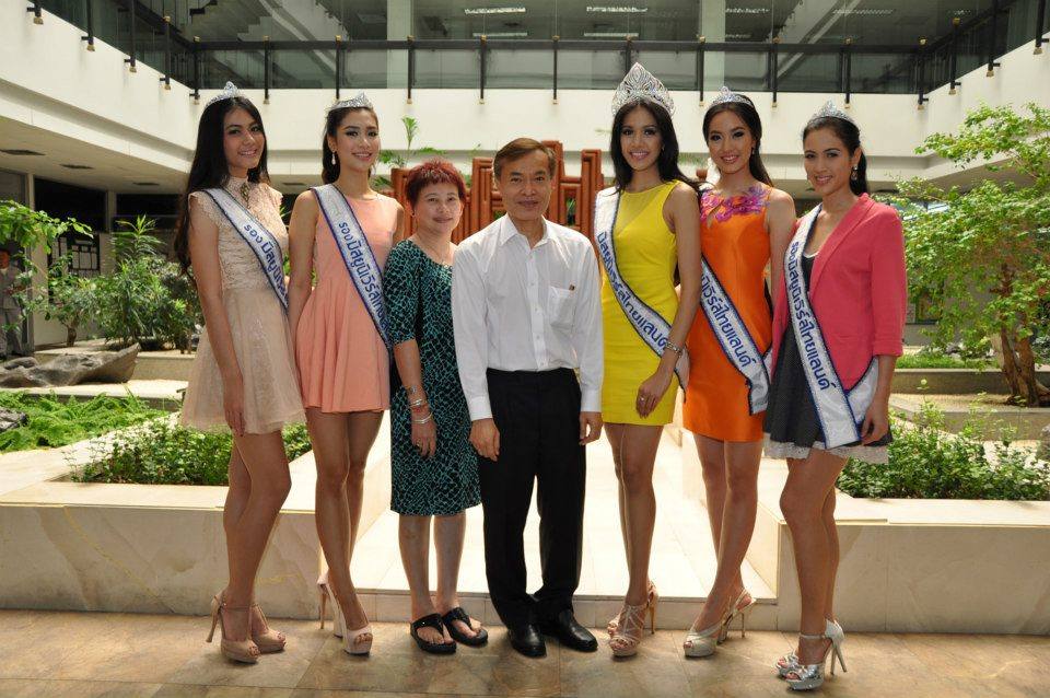 ภาระกิจทีม มิสยูนิเวิร์สไทยแลนด์ 2013