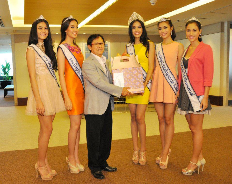 ภาระกิจทีม มิสยูนิเวิร์สไทยแลนด์ 2013