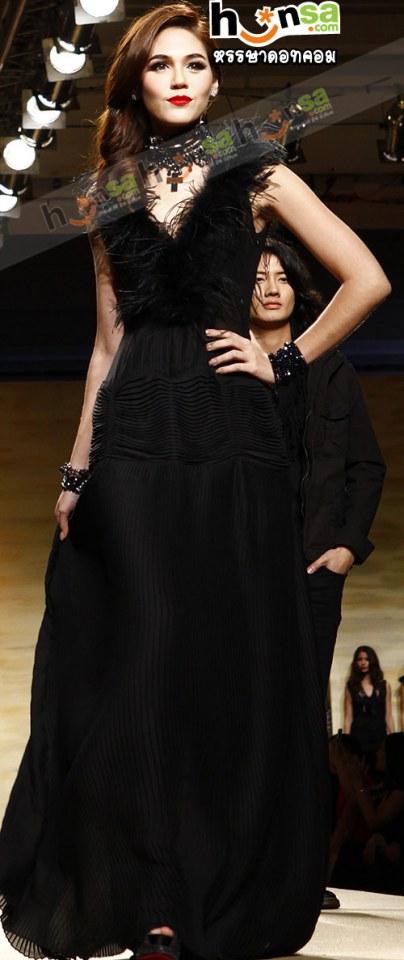 ตัวเเม่ ปากเเดงเเรงเลิศ