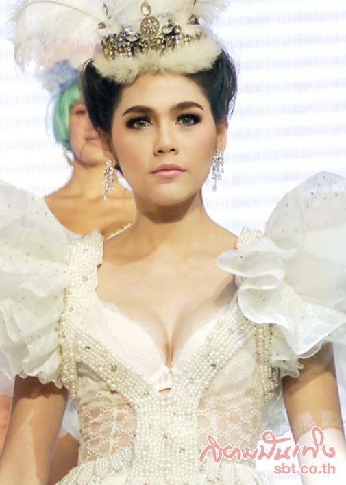 ชมพู่ อารยา : อยากชิดแบบชมใส่ซาบีน่าสิคะ