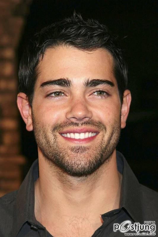 ชอบคนมีหนวดมันจี้ๆดี