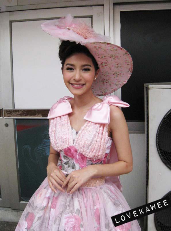 มิว นิษฐา สวยขาวตัวเล็ก