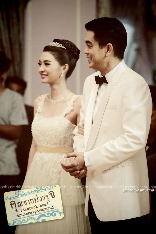 มิว นิษฐา สวยขาวตัวเล็ก