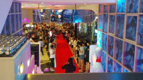 งานเปิดตัว ซีรีส์ รักนี้ชั่วนิจนิรันดร์ ติ๊ก ออม นำทีมนักแสดง