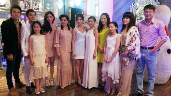 งานเปิดตัว ซีรีส์ รักนี้ชั่วนิจนิรันดร์ ติ๊ก ออม นำทีมนักแสดง