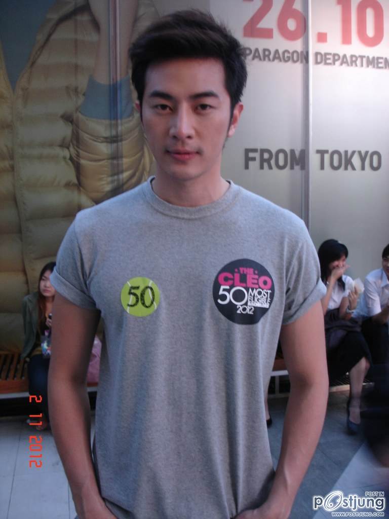 หนุ่มไทย...กล้ามใหญ่