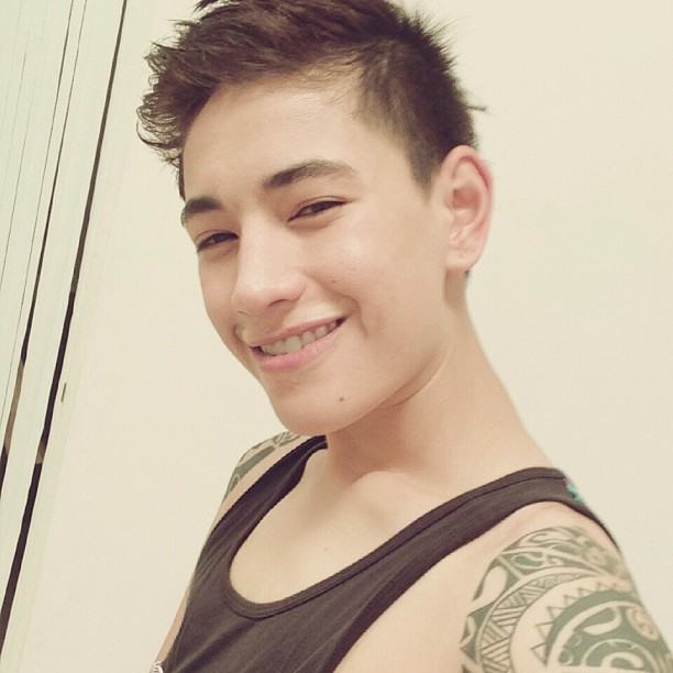 ซี มัฑณาวี หล่อ มาก