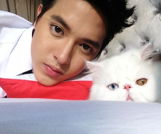 เจมส์จิ  ทำติ่งไทยกลับบ้าน