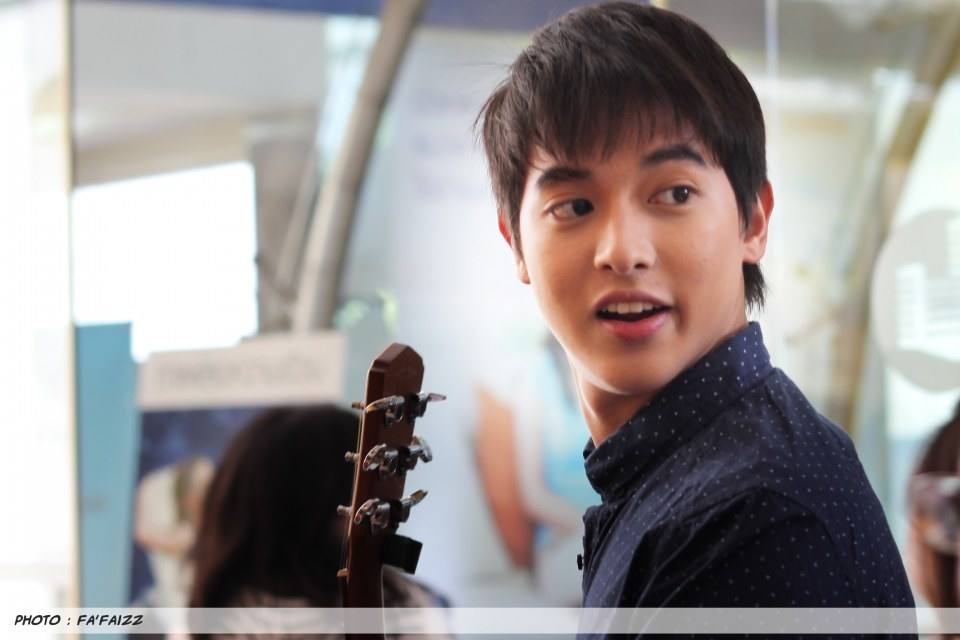 เจมส์จิ  ทำติ่งไทยกลับบ้าน