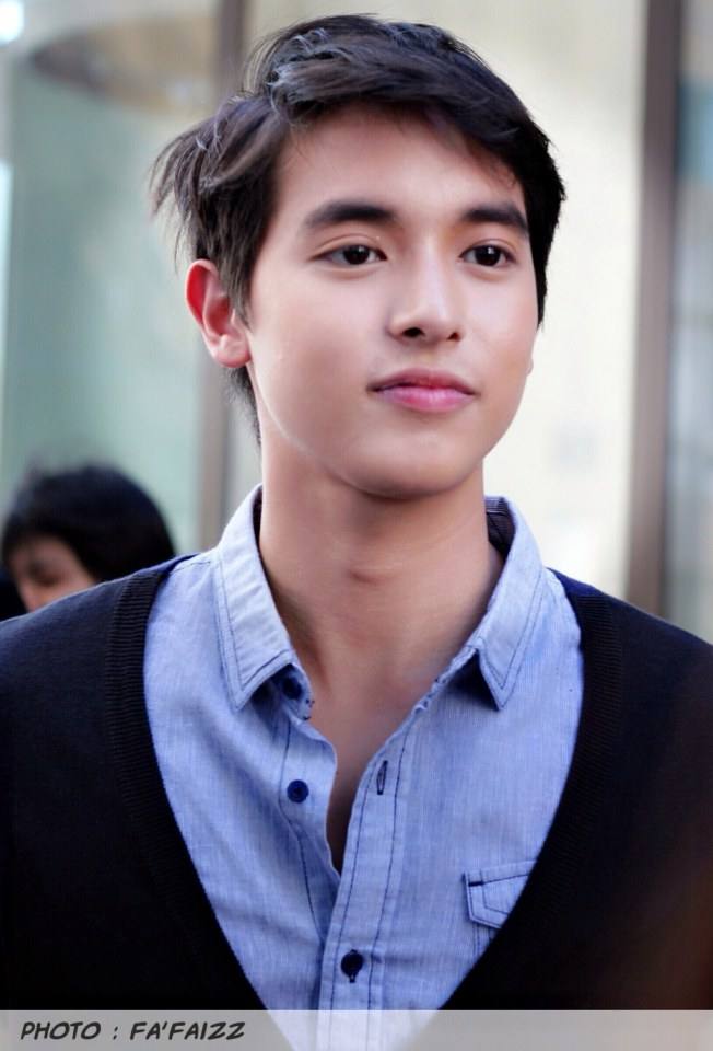 เจมส์จิ  ทำติ่งไทยกลับบ้าน