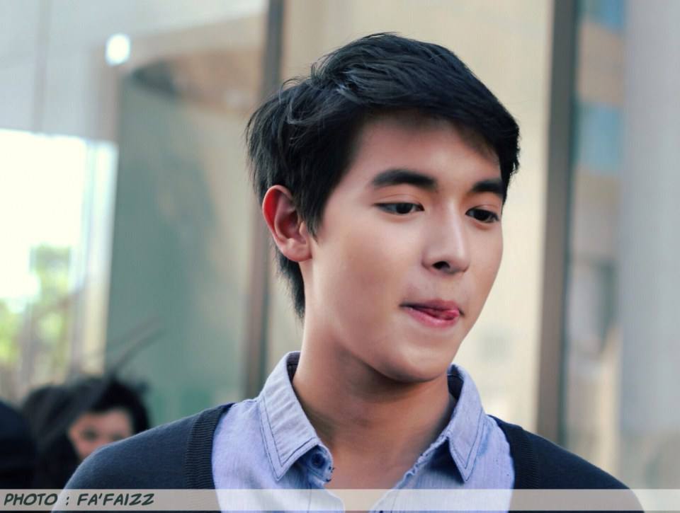 เจมส์จิ  ทำติ่งไทยกลับบ้าน