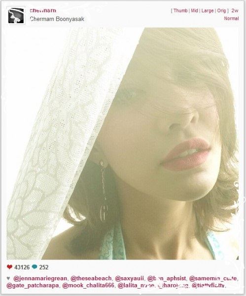 อันดับ 3  พลอย เฌอมาลย์ มีคนติดตาม 996,290 อีกนิดเดียวใกล้ถึง 1 ล้านแล้วนะเนี่ย