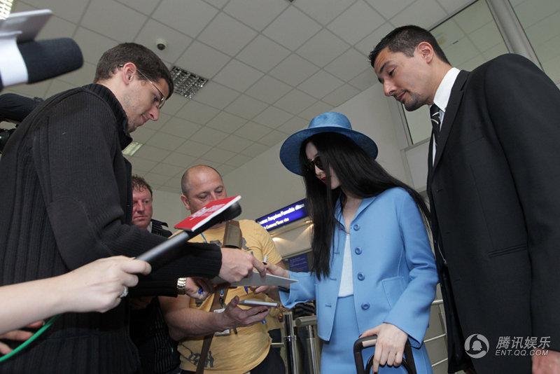 แม่นาง"ฟ่านปิงปิง" ถึงปารีส เตรียมเดินพรมแดงเมืองคานส์ !!