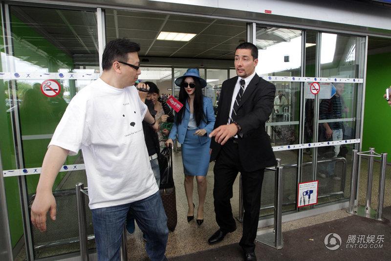 แม่นาง"ฟ่านปิงปิง" ถึงปารีส เตรียมเดินพรมแดงเมืองคานส์ !!