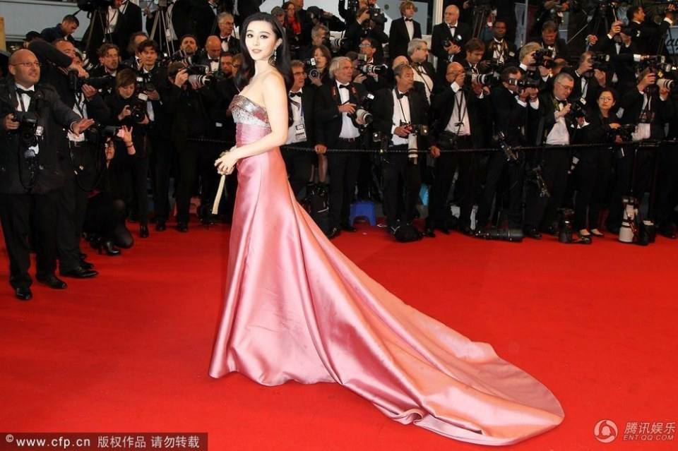 แม่นาง"ฟ่านปิงปิง" ชุดหลุยส์สีชมพู "พิธีเปิดเทศกาลหนังเมืองคานส์ครั้งที่ 66" !!