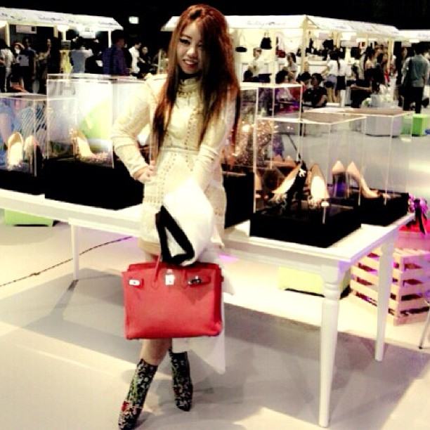 ส่องแฟชั่นสุดหรู เมษา วรรณวิไล แฟชั่นนิสต้า ที่กำลังมาแรง!!