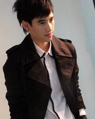 zee นักร้องค่าย kamikaze