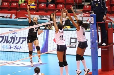 ทีมวอลเลย์บอลสาวทีมชาติไทย ประเดิมชัยชนะเหนือสาวคิวบา 3-2 เซต!