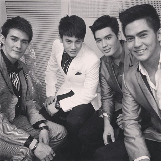 พี่เต้ย พี่นนท์ พี่แบงค์ พี่อาเธอร์