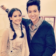 ญาญ่า ปะทะ เจมส์ จิรายุ คู่กัดสุดน่ารัก แย่งชิงตำแหน่งขวัญใจกองถ่าย