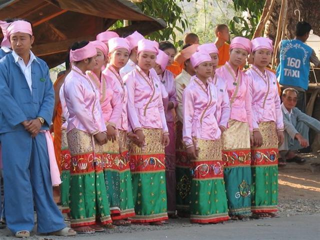 ไทเขิน(ไทขึน)