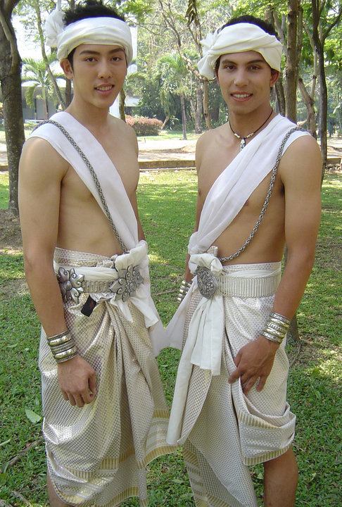 บ่าวน้อยปี๋ใหม่เมือง