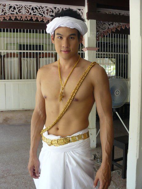 บ่าวน้อยปี๋ใหม่เมือง