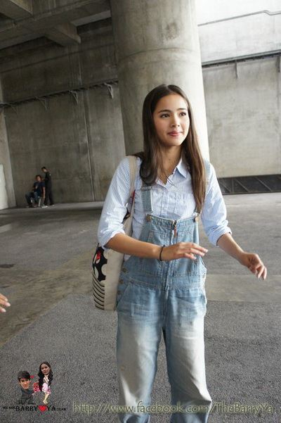 ญาญ่า สาวน้อยน่ารัก คนเก่ง