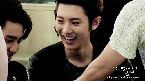 ิตัวอย่างการยิ้มที่สุภาพและจริงใจที่สุด~~~~~