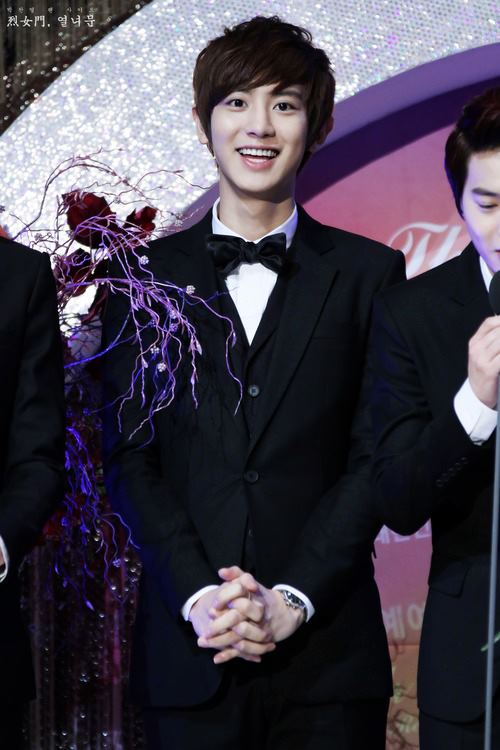 หยอยใส่สูทแล้วถูกใจเจ๊ที่สู๊ด!!!