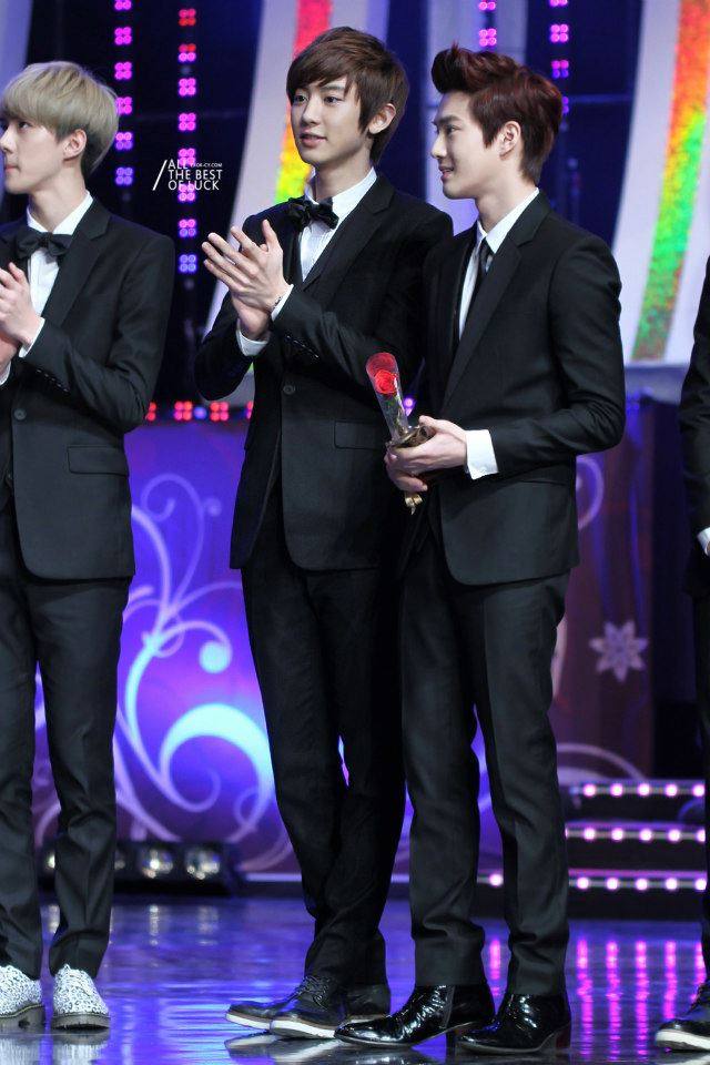 หยอยใส่สูทแล้วถูกใจเจ๊ที่สู๊ด!!!