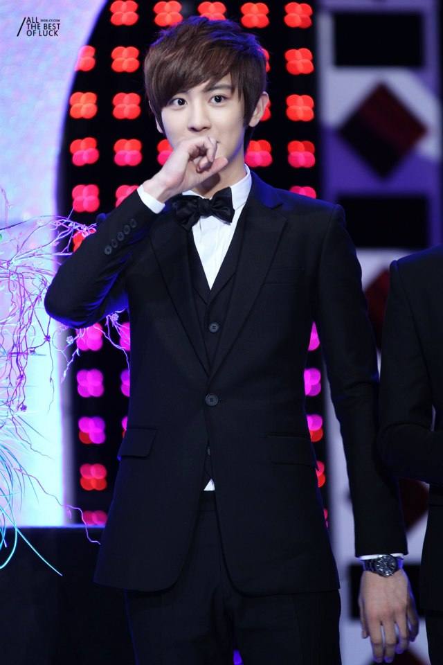 หยอยใส่สูทแล้วถูกใจเจ๊ที่สู๊ด!!!