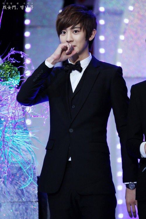 หยอยใส่สูทแล้วถูกใจเจ๊ที่สู๊ด!!!