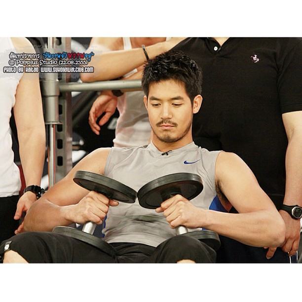 เวียร์ หล่อ ล่ำ ได้ใจ