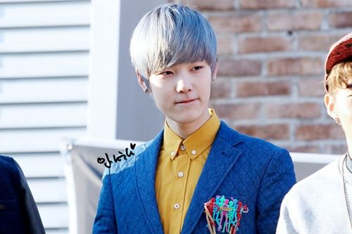 จะต้องเกิดอีกกี่ชาติถึงจะขาวกว่าชนีนางนี้TT