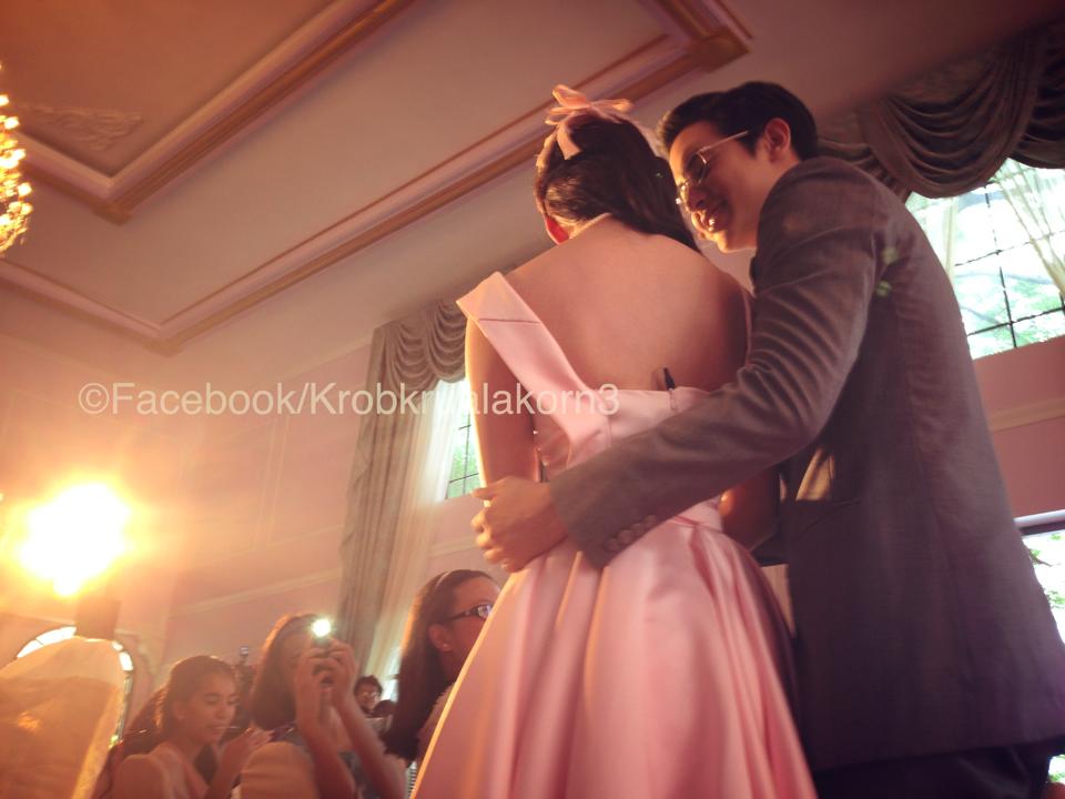 ภาพเบื้องหลัง ปาร์ตี้ยามบ่ายกับคุณชายพุฒิภัทร เจมส์ เบลล่า หวานมาก