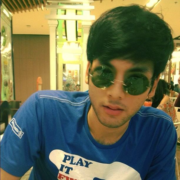บอม ธนิน หล่อเซอร์ (สุภาพบุรุษจุฑาเทพ  คุณชายรัชชานนท์)