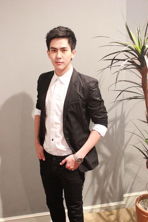 หนุ่มเต้ย พงศกร
