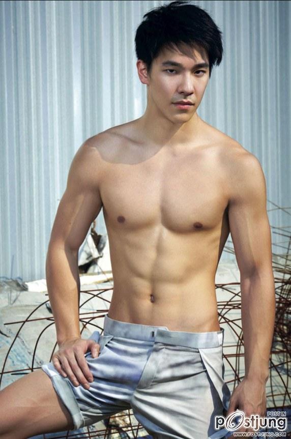 ATTITUDE  vol. 3 no. 27  May 2013