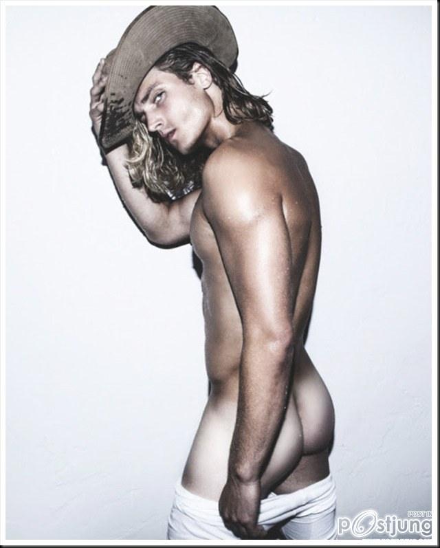 DOWN COWBOY BY LEONARDO CORREDOR