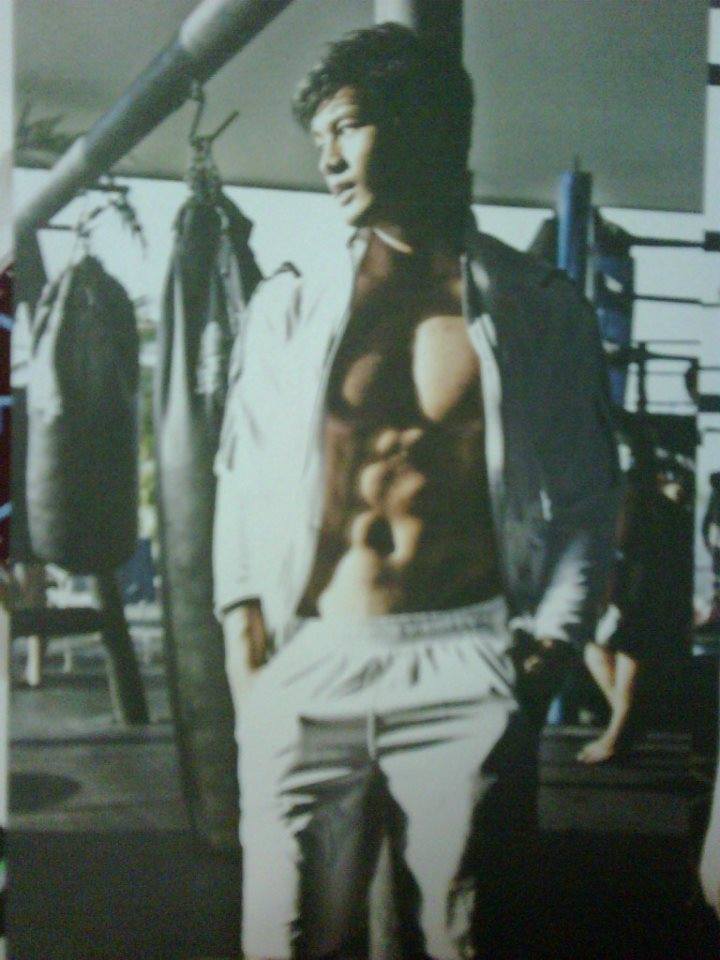 รวมรูปกล้ามน่าฟัดๆของไผ่ วิศรุตหรือพี่คล้าว