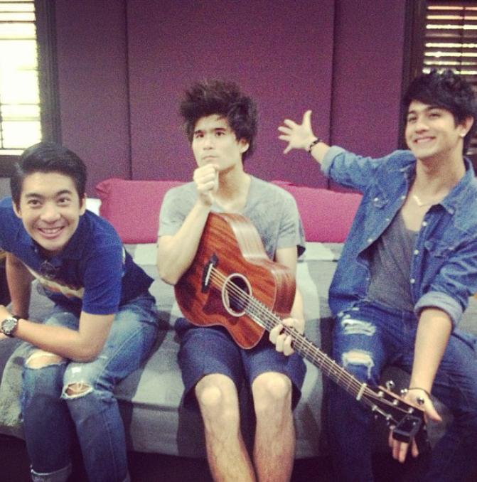 เลโอ หนุ่มคนนี้น่ารักจุงเบย