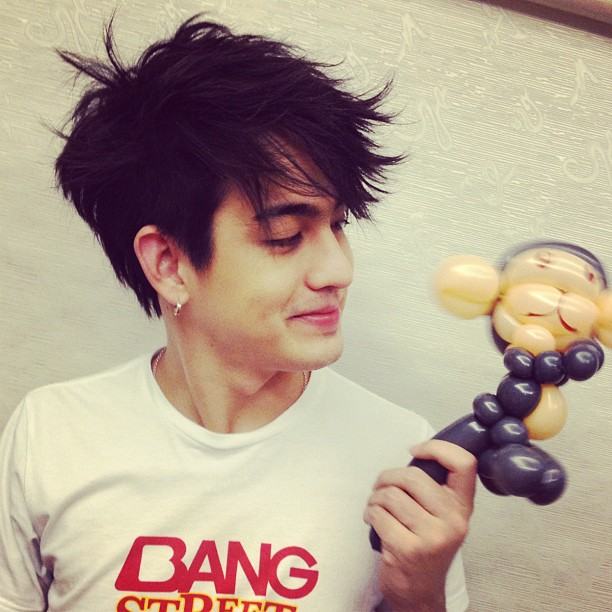 เลโอ หนุ่มคนนี้น่ารักจุงเบย 4 (หล่อจุงเบย)