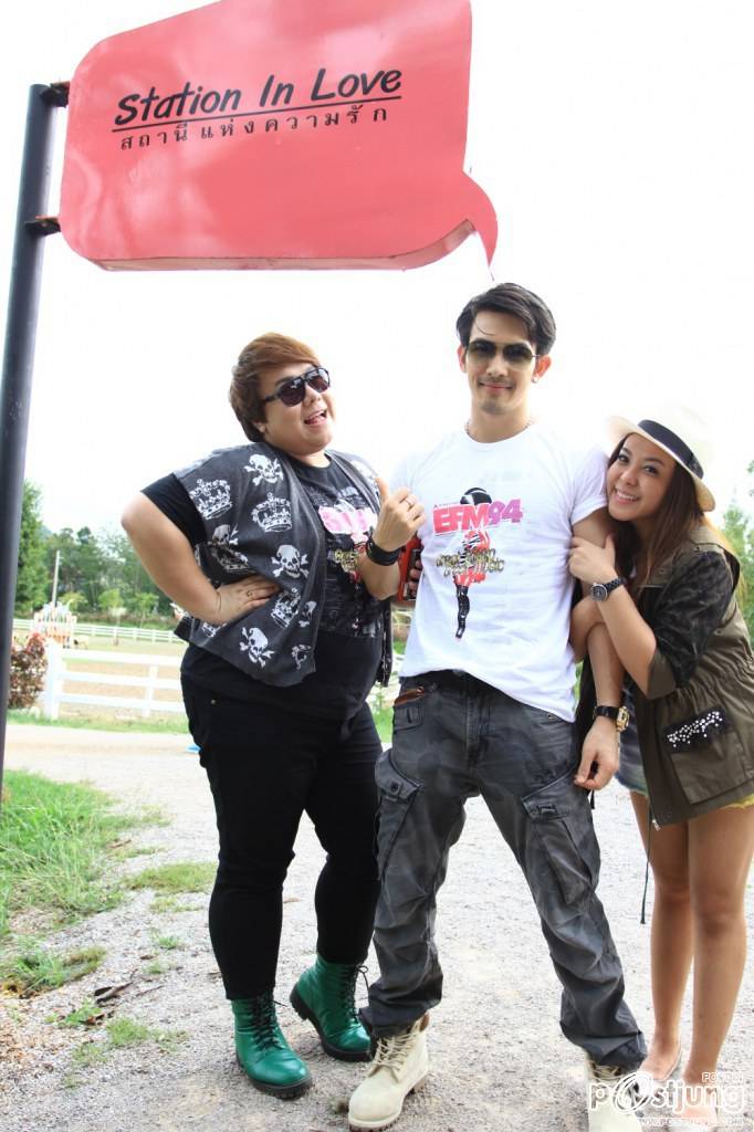 อั้มๆ  ปากแดง