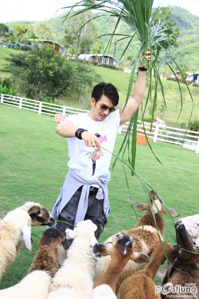 อั้มๆ  ปากแดง