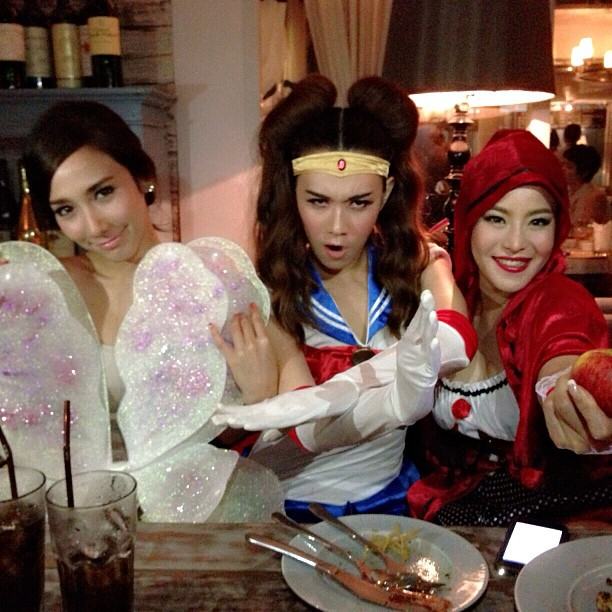 รูป Party งานวันเกิด "เมย์ พิชชี่" : "อั้ม พัชฯ" นำทีมระเบิดความฮา