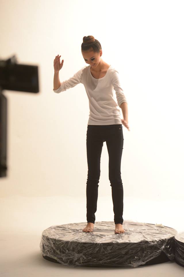 ภาพเบื้องหลัง MV.แค่อยากจะขอ.....xoxo (จีน-กษิดิศ)