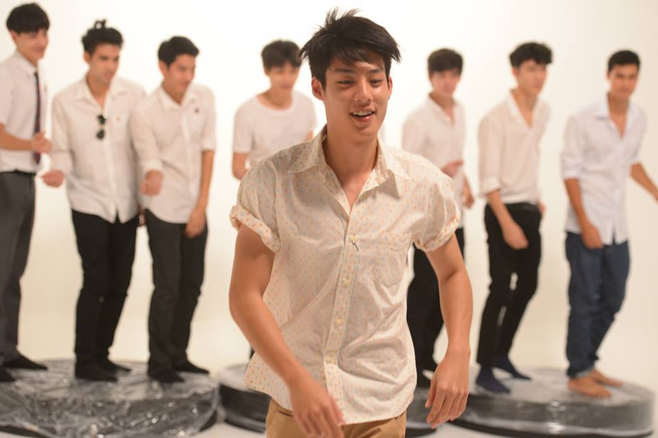 ภาพเบื้องหลัง MV.แค่อยากจะขอ.....xoxo (จีน-กษิดิศ)