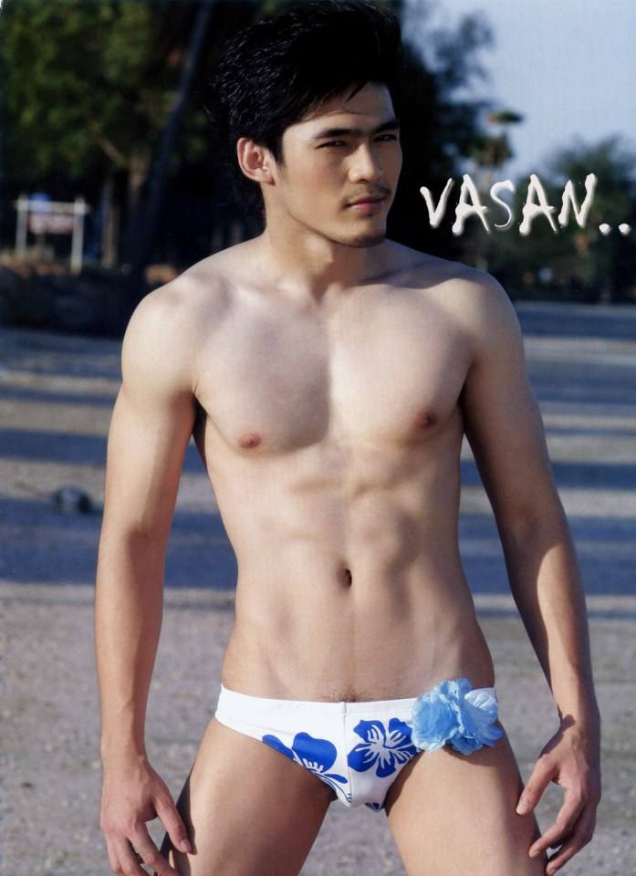 หนุ่มเซ๊กซี่ หุ่นเร้าใจ!