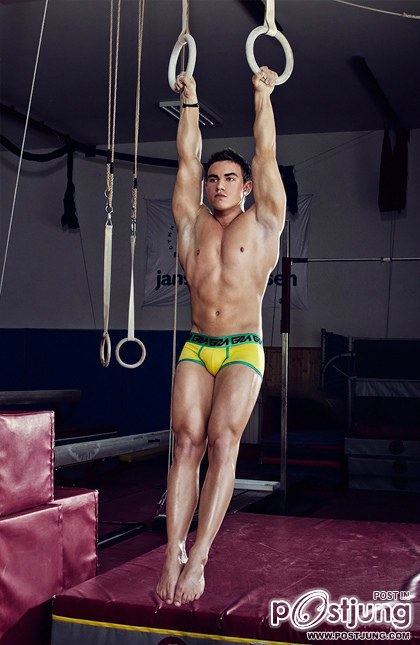 Gymnast : Gar&ccedil;on Model : HQ images